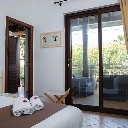 Costazzurra Museum & 4* San Leone