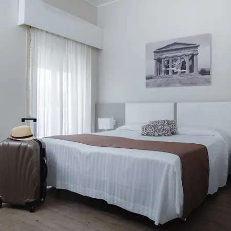 Costazzurra Museum & 4* San Leone