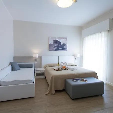 Costazzurra Museum & 4* San Leone