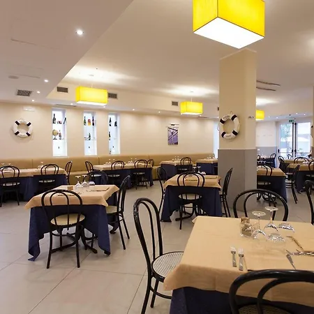 Costazzurra Museum & 4*